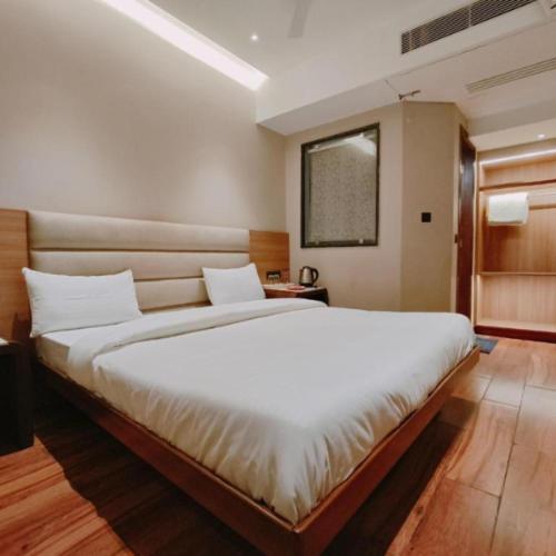 Hotel Ashish Continental Phagwāra 외부 사진